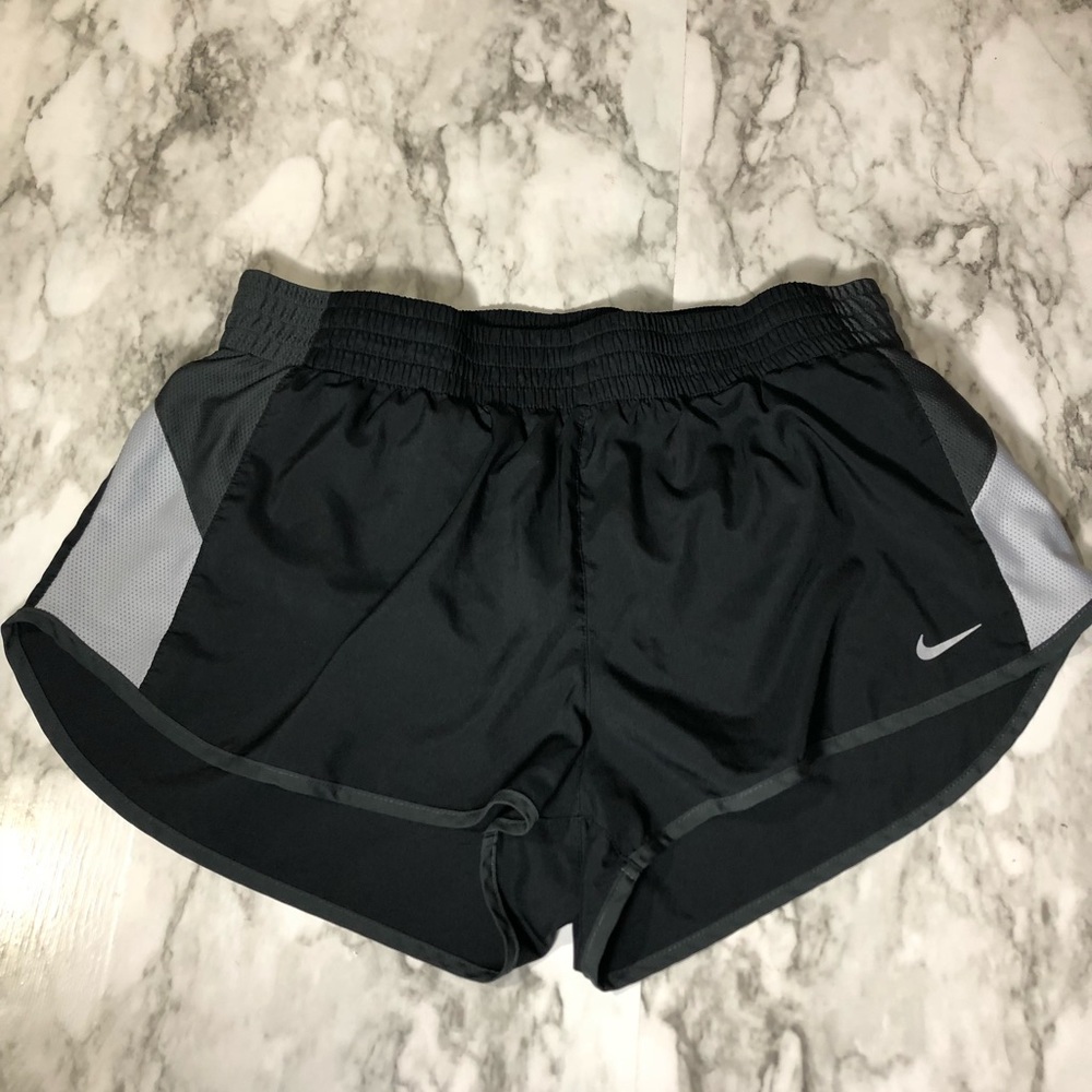 Nike work out shorts gray/black L